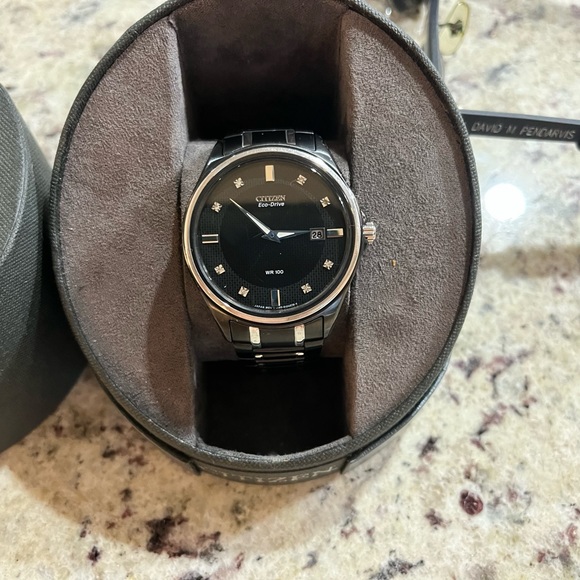 Citizen Corso Eco-Drive. 8 Diamond Dial, Date, 40mm, 100m. NEAR MINT. - Picture 2 of 7